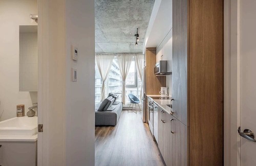 Shaughnessy Village Apartment | Concordia- 100 Walkscore-Gym