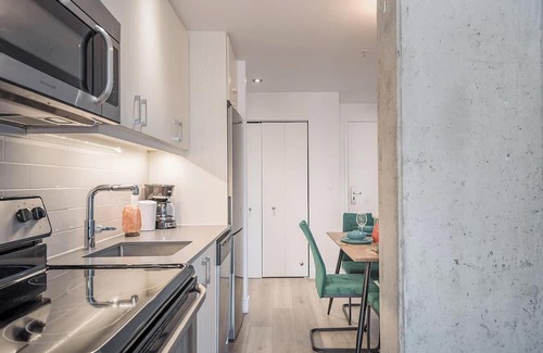 International District Apartment | Old Port-100 Walkscore