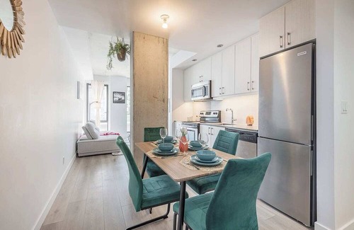 International District Apartment | Old Port-100 Walkscore