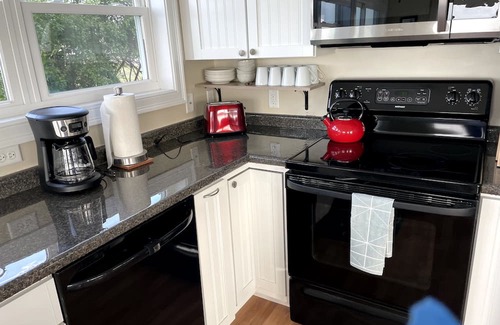 Scarborough Cottage | The Anchorage Cottage, Pine Point Maine, offers a wonderful vacation experience