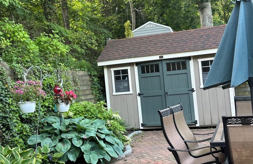 Baiting Hollow House | Walk to beach in this charming home with ac and wifi