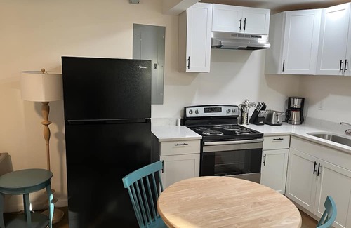 North Charleston House | The Modern Bexley 2br + Walk to Park Circle