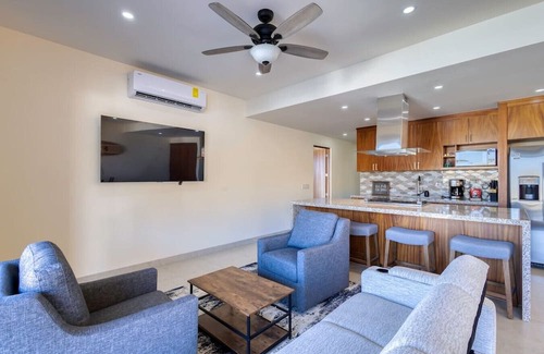Libertad Apartment | New 3 BD Condo with Pool & Gym