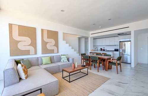 El Medano Ejidal Condo | 3 BD Penthouse: Jacuzzi & BBQ Near Medano Beach