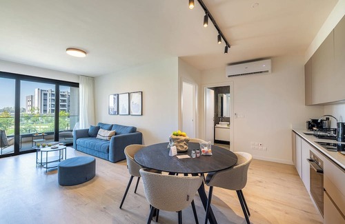 Vasa Koilaniou Apartment | One bedroom apartment with balcony in Sunset Gardens