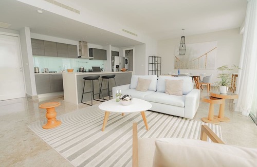 Panama City Apartment | Exclusive and luxury 1BR with balcony in Yoo Panama