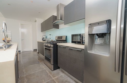 Marbella Apartment | Exclusive and luxury 1BR with balcony in Yoo Panama