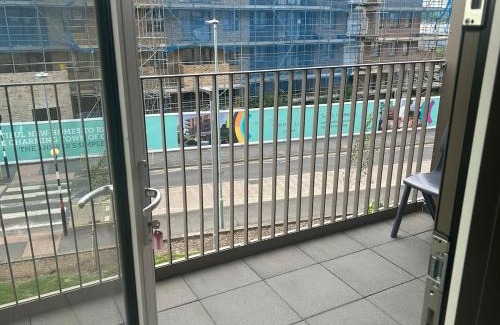 Cheshunt Apartment | room with private bathroom