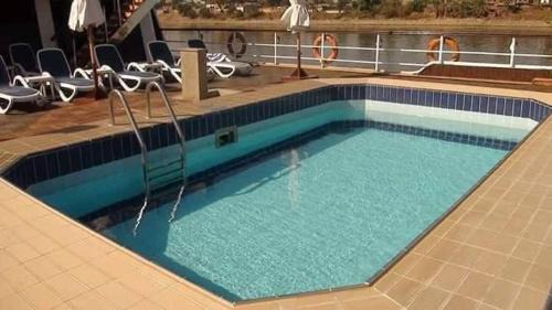Cairo Boat Rental | نايل كروز نايل سمارت MS River
