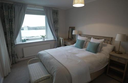Eyemouth House | Beach front retreat with stunning views!
