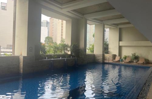 Legazpi Village Apartment | Modern condo in KL Tower