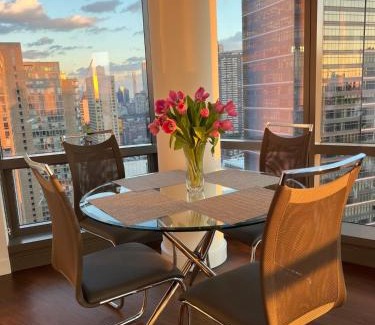 Lincoln Square Apartment | LuxuryStays NYC - Lincoln Sq Columbus Circle