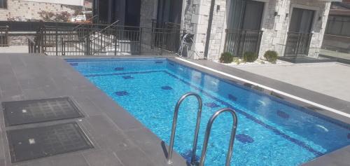 Cesme Hotel | Çağdaş Otel