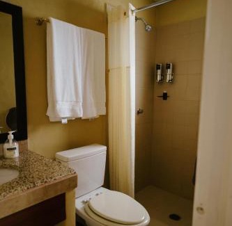 Primo Tapia Hotel | Guzman Suites