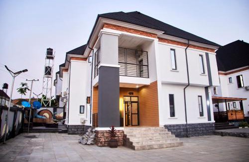 Abuja Hotel | Demipos luxury suites