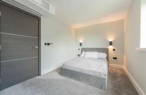 Hayling Island Villa | Yachthaven - Luxury Coastal Living