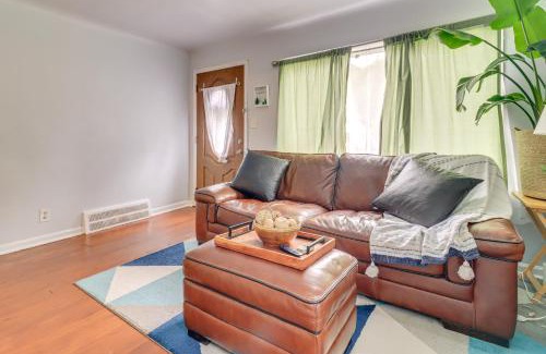 Detroit House | Charming and Pet-Friendly Home in Detroit with Yard!