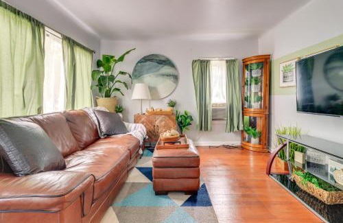 Detroit House | Charming and Pet-Friendly Home in Detroit with Yard!