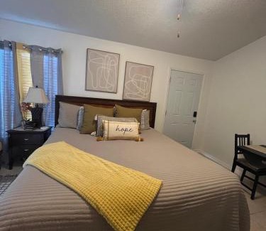 Indian Point House | Habitacion con Entrada Privada Cerca de Disney