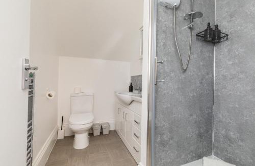 Bradley Stoke House | Dove Court Travel Lodge 6 - Top Floor Double Bedroom