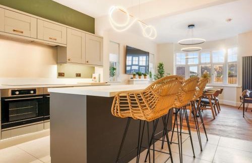 Borth House | Pass the Keys Breathtaking holiday home packed with amenities