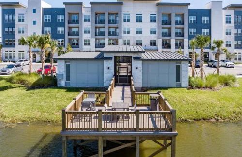Florida Central Atlantic Coast Apartment | Luxury Room a 5 min to Disney and all the Parks