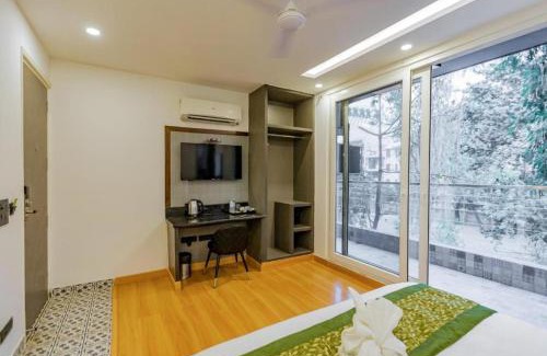 Chittaranjan Hotel | Mayur Hotel at CR Park New Delhi