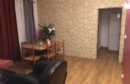 Orly Apartment | Peaceful nearby Paris downtown - Free parking car