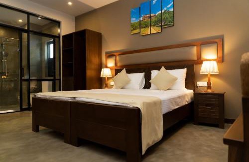 Ettukala House | Wood Grove
