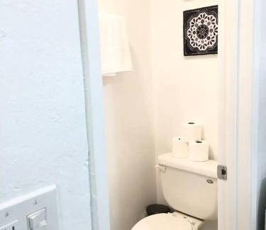 Ocean Beach Apartment | Lovely Oceanfront Studio + Loft + Balcony (Vista)