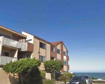 Ocean Beach Apartment | Lovely Oceanfront Studio + Loft + Balcony (Vista)