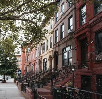 Bedford-Stuyvesant House | Lovely 2 Queen Bed Suite w Bath in Bed-Stuy, BK