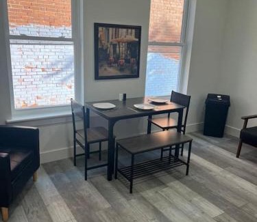 East Parkside Apartment | Homey Apt\Sleeps 3\1715 Apt 5