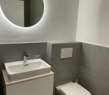Rum Apartment | Gästezimmer Waldblick - separater Zugang - eigener Parkplatz