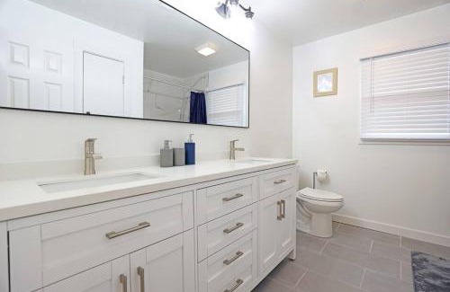 Augusta House | Luxury 3BR, 2BA: Golf & Shopping