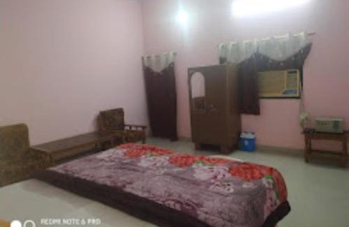 Orchha Hotel | Hotel Shri Mahant , Orchha