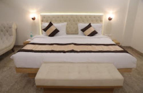 Maharana Pratap Nagar Hotel | Hotel Aditya Residency