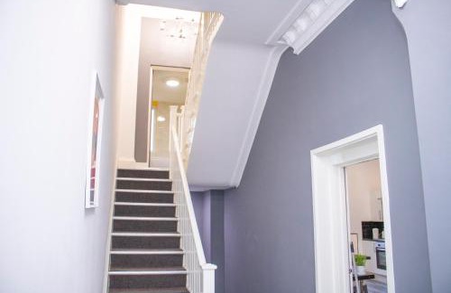Moffat House | Chill Nexus Oasis
