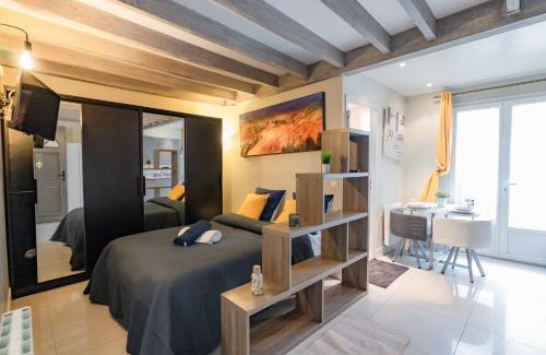 Le Thillay Apartment | STUDIO