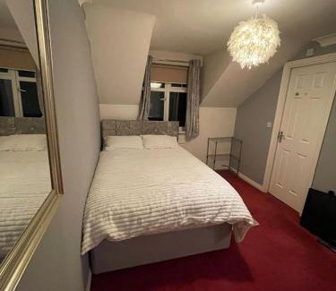 Crewe House | Room 5 - Chassagne Guest House