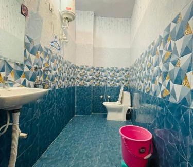 Ayodhya House | NEW RAGHUNANDAN GUEST HOUSE
