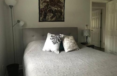 Black Mountain House | Rosso Veranda Cottage