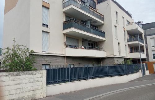 Villepinte House | Chambre chez l habitants