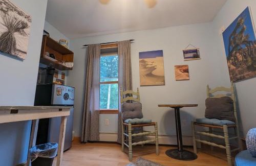 Surry House | Pond Memories - National Parks Suite - Paddling Included!