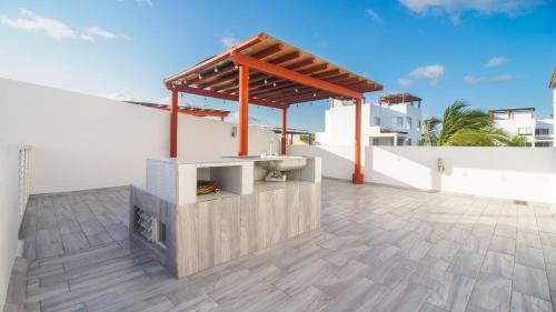 Granjas del Marques House | HostPal Villa Azulita Acapulco Diamante