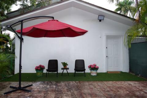 Horse Country Apartment | Centrally Located Miami Guest House Vegan Friendly