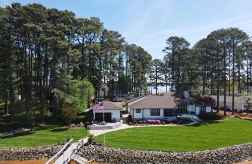 Mayhew House | Lake Norman treasure sunset view