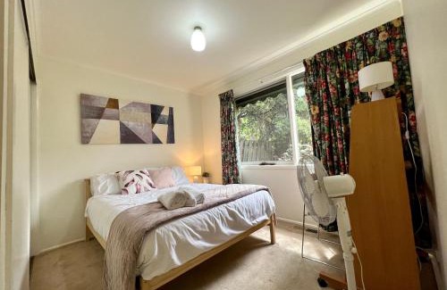 Glen Waverley House | Glen Waverley Central 5BR2BA decking+WIFI