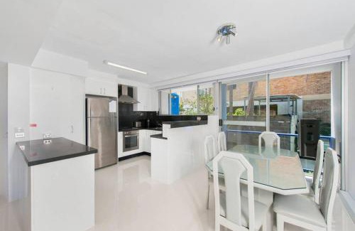 Fingal Bay Apartment | 2 Cirrus