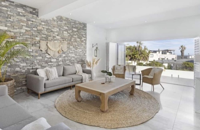 Beach Home with Panoramic Ocean and Table Mountain views in Cape Town
